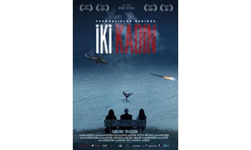 PARMAKLIKLAR ARDINDA İKİ KADIN